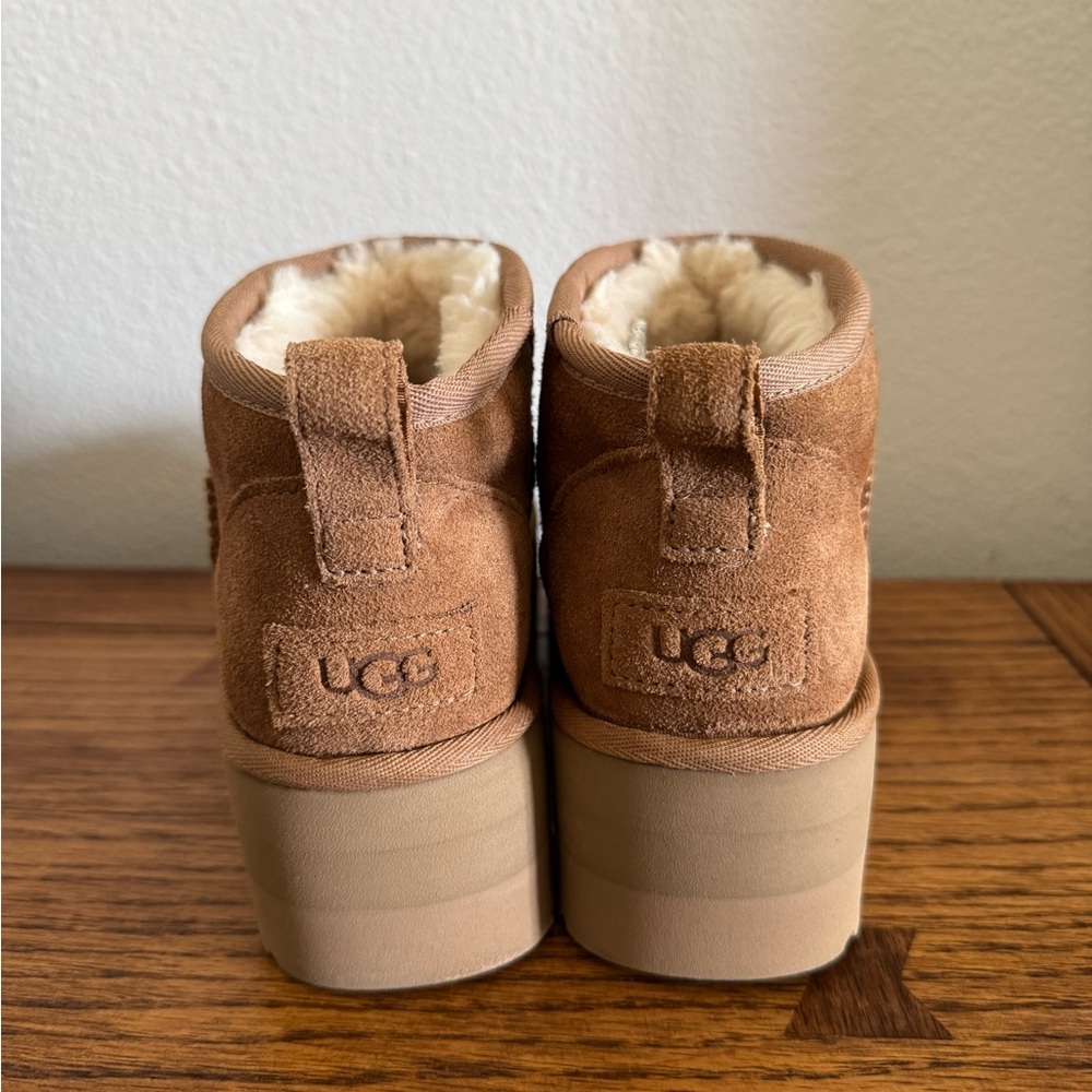Platform Mini Uggs